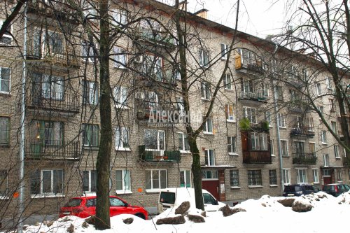 2-комнатная квартира (43м2) на продажу по адресу Школьная ул., 62— фото 1 из 23