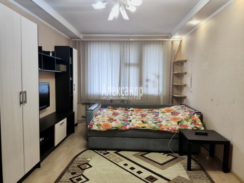 1-комнатная квартира (37м2) на продажу по адресу Сестрорецк г., Приморское шос., 281— фото 1 из 8