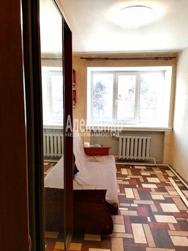 Комната в 2-комнатной квартире (48м2) на продажу по адресу Сосново пос., Механизаторов ул., 5— фото 1 из 16