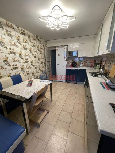 3-комнатная квартира (81м2) на продажу по адресу Старая дер., Генерала Чоглокова ул., 5— фото 1 из 36