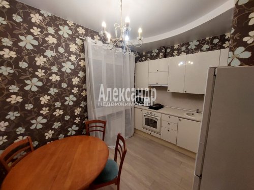 1-комнатная квартира (39м2) на продажу по адресу Трефолева ул., 9— фото 1 из 18