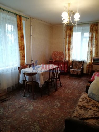 3-комнатная квартира (67м2) на продажу по адресу Кириши г., Советская ул., 12— фото 1 из 6