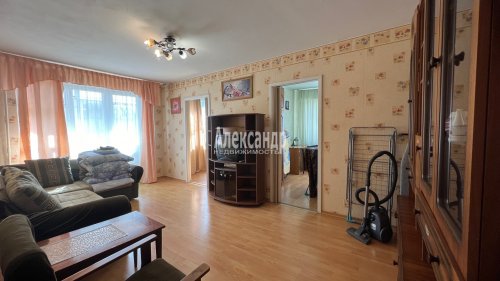4-комнатная квартира (61м2) на продажу по адресу Выборг г., Приморская ул., 23— фото 1 из 33