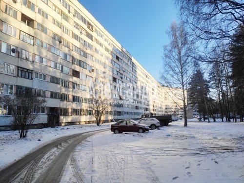 3-комнатная квартира (61м2) на продажу по адресу Приладожский пгт., 5— фото 1 из 11