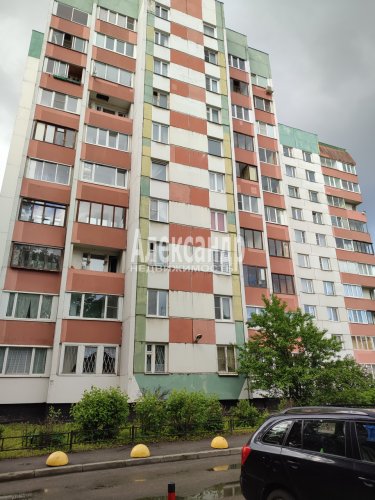3-комнатная квартира (77м2) на продажу по адресу Дачный просп., 36— фото 1 из 18