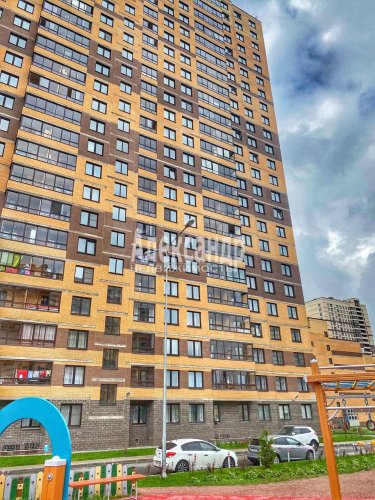 1-комнатная квартира (31м2) на продажу по адресу Русановская ул., 18— фото 1 из 24