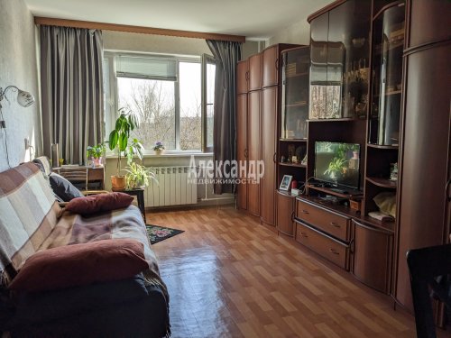 1-комнатная квартира (31м2) на продажу по адресу Летчика Пилютова ул., 5— фото 1 из 16