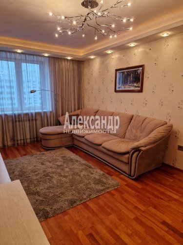 2-комнатная квартира (56м2) на продажу по адресу Солидарности пр., 14— фото 1 из 16