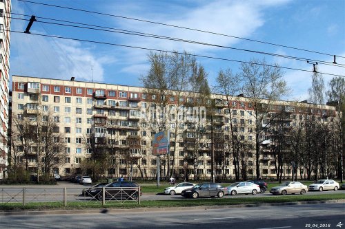 2-комнатная квартира (50м2) на продажу по адресу Художников пр., 23— фото 1 из 10
