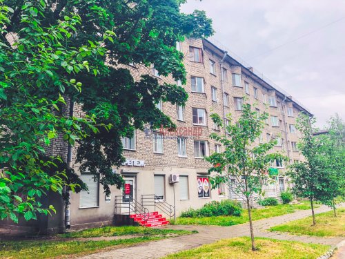 1-комнатная квартира (33м2) на продажу по адресу Выборг г., Ленина пр., 32— фото 1 из 9