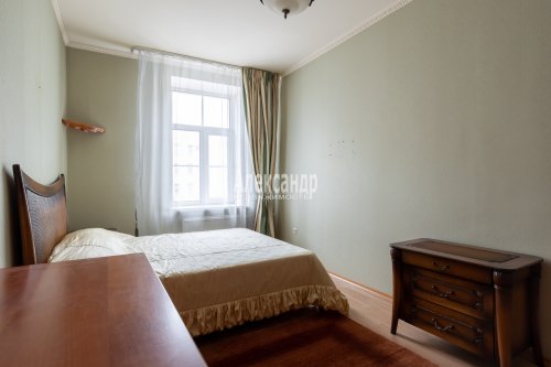 2-комнатная квартира (65м2) на продажу по адресу Серпуховская ул., 34— фото 1 из 40