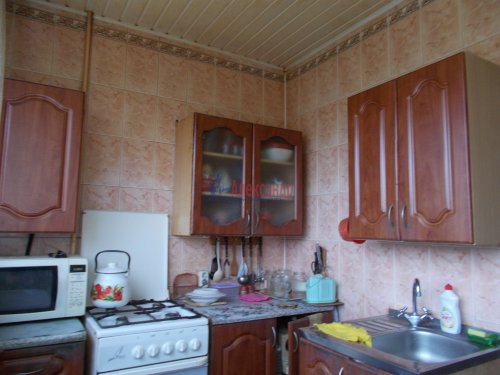 3-комнатная квартира (62м2) на продажу по адресу Тихвин г., Ново-Вязитская ул., 1— фото 1 из 5