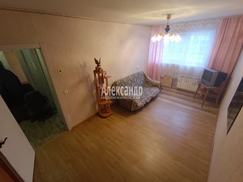 1-комнатная квартира (29м2) на продажу по адресу Генерала Симоняка ул., 18— фото 1 из 17