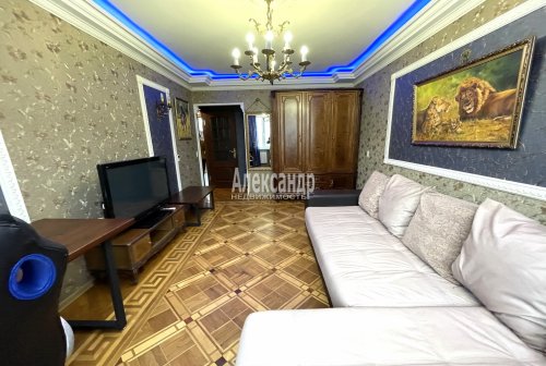 2-комнатная квартира (44м2) на продажу по адресу Верности ул., 36— фото 1 из 31