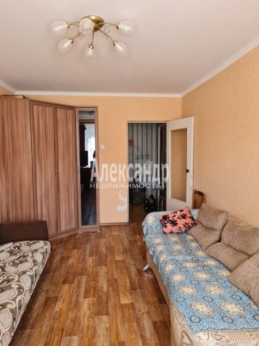 3-комнатная квартира (73м2) на продажу по адресу Мельниково пос., Калинина ул., 10— фото 1 из 21